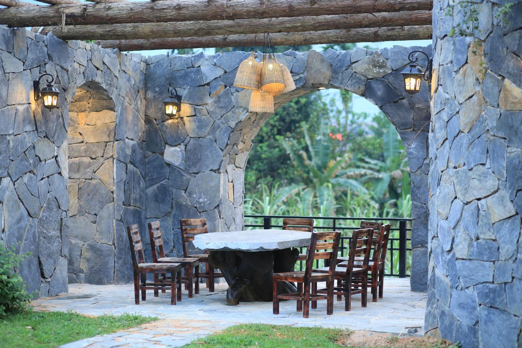 Eco Stone House - Tours & Motorbike *