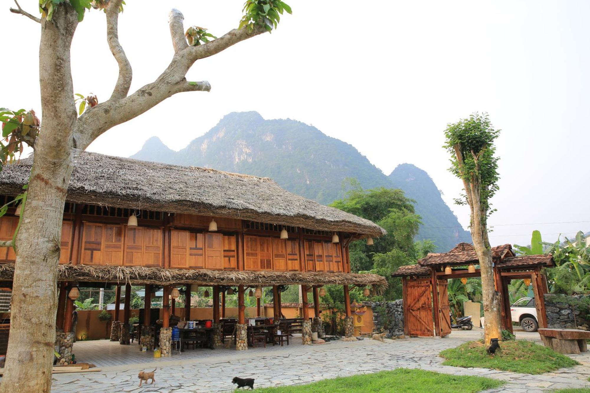 Eco Stone House - Tours & Motorbike Homestay *