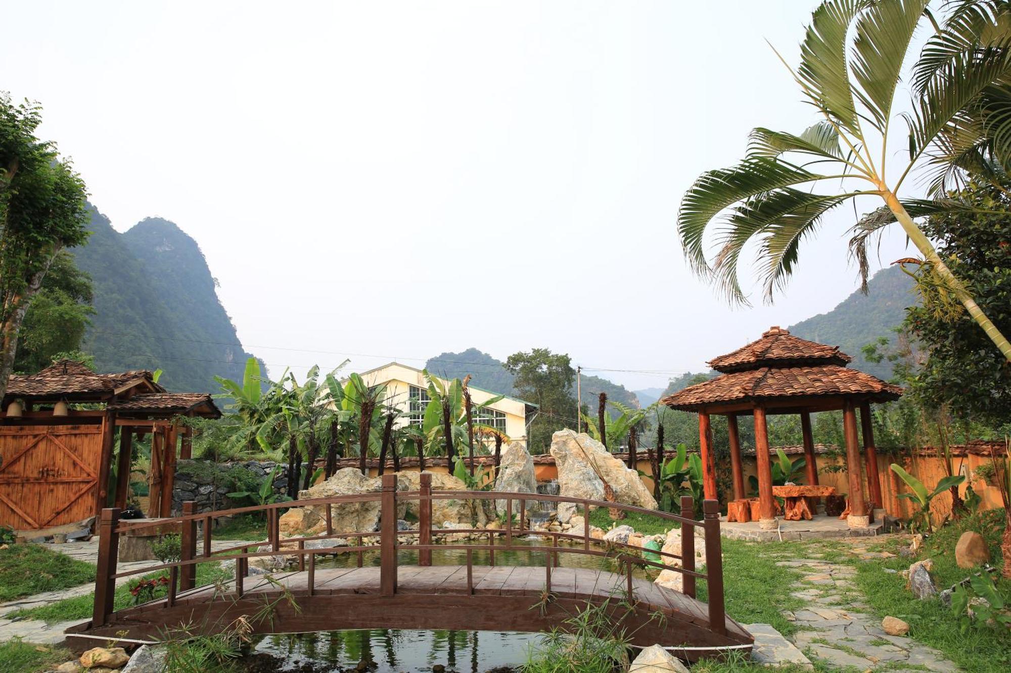 Eco Stone House - Tours & Motorbike Homestay Ha Giang