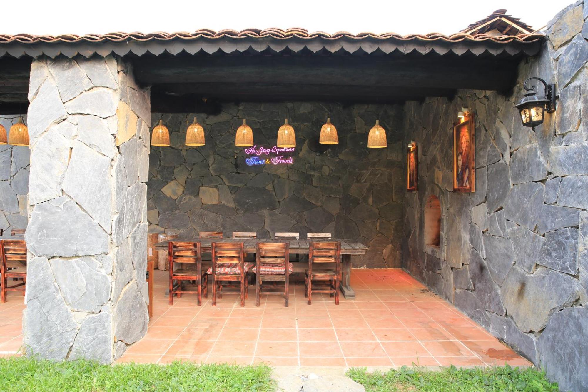 Eco Stone House - Tours & Motorbike Homestay Ha Giang