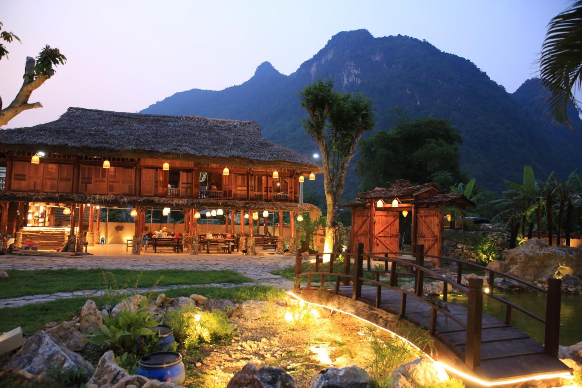 Homestay Eco Stone House - Tours & Motorbike *